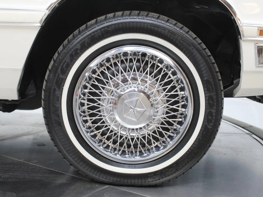 1982 Chrysler LeBaron - Image 12 of 31