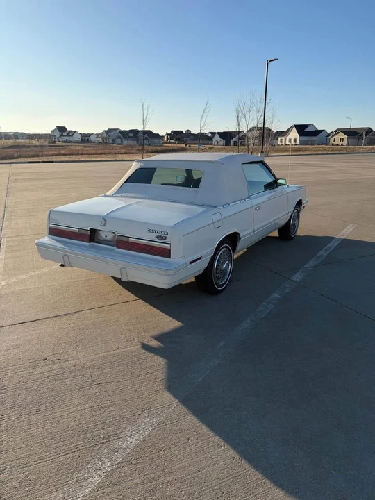 1982 Chrysler LeBaron - Image 4 of 11