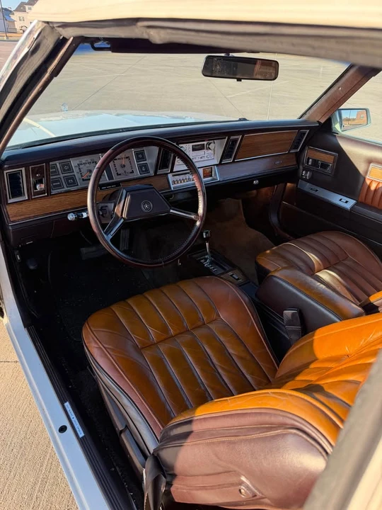 1982 Chrysler LeBaron - Image 7 of 11