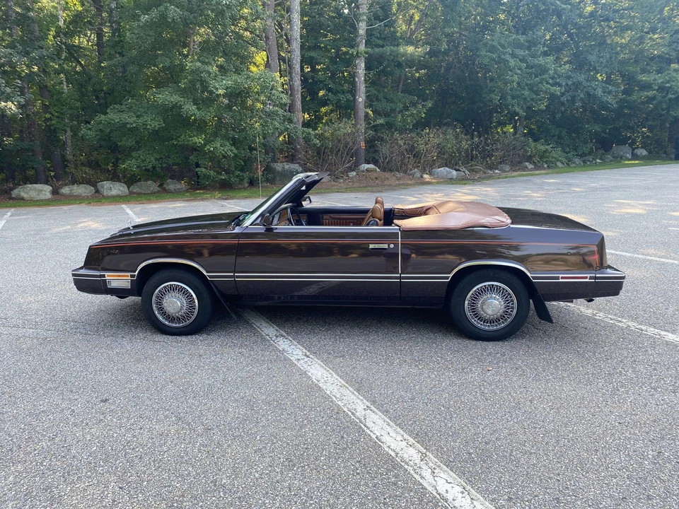 1982 Chrysler LeBaron - Image 10 of 31