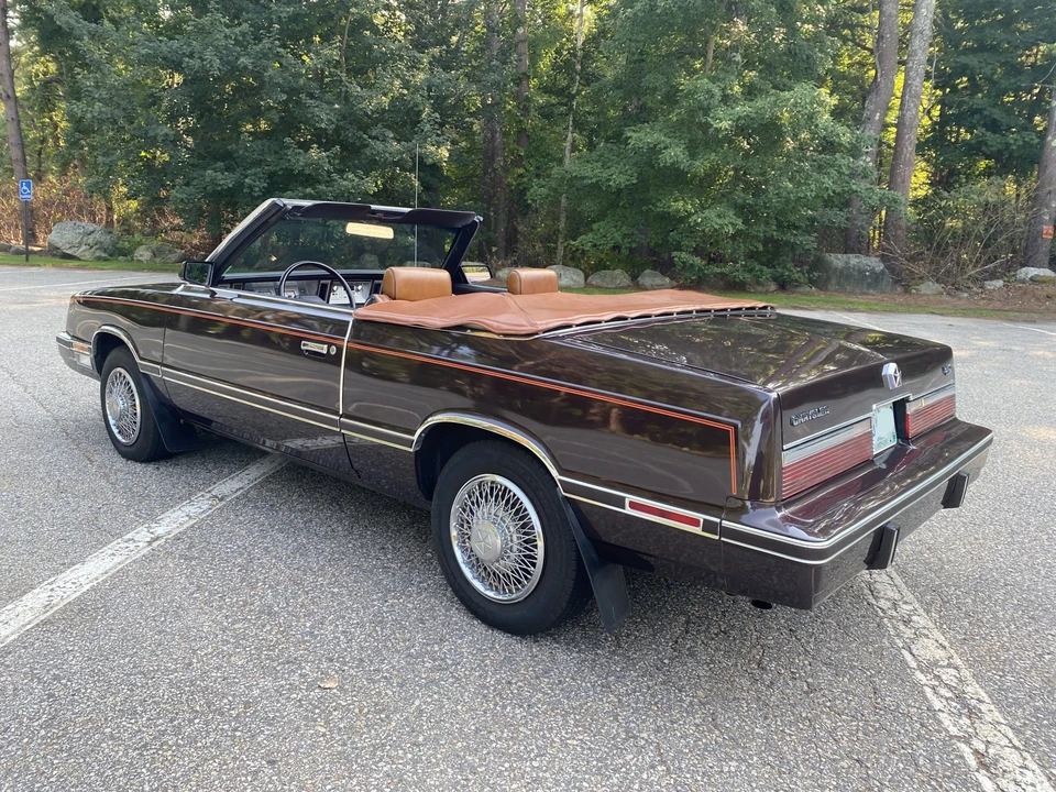 1982 Chrysler LeBaron - Image 11 of 31