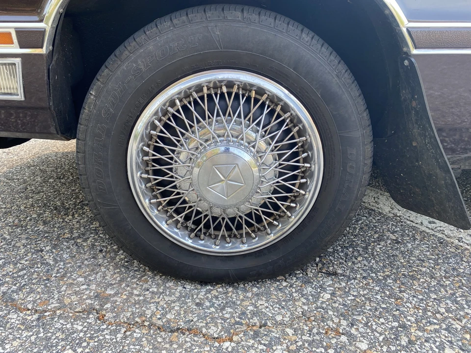 1982 Chrysler LeBaron - Image 29 of 31