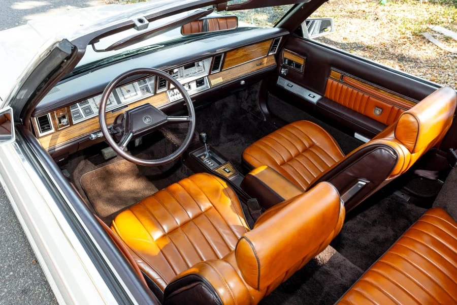 1982 Chrysler LeBaron - Image 21 of 28