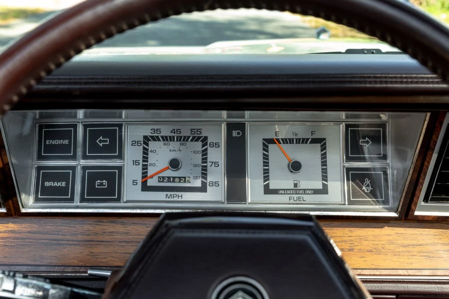 1982 Chrysler LeBaron - Image 20 of 28