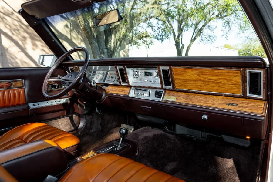 1982 Chrysler LeBaron - Image 14 of 28