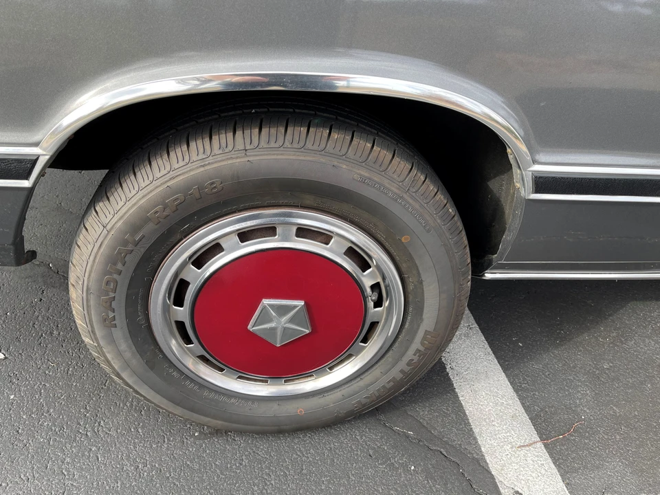 1982 Chrysler LeBaron - Image 30 of 31
