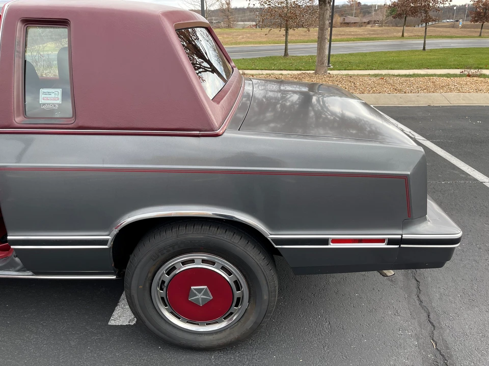 1982 Chrysler LeBaron - Image 19 of 31
