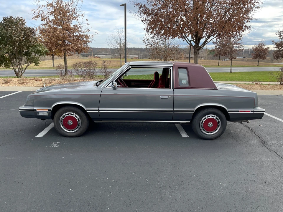 1982 Chrysler LeBaron - Image 8 of 31