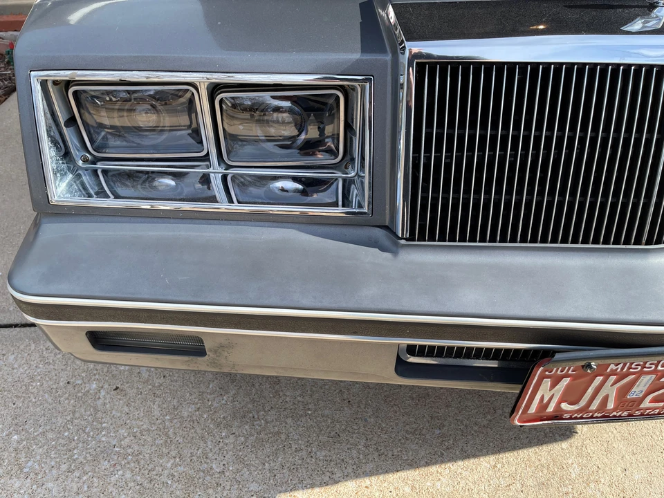 1982 Chrysler LeBaron - Image 27 of 31