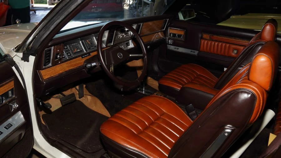 1982 Chrysler LeBaron - Image 4 of 12