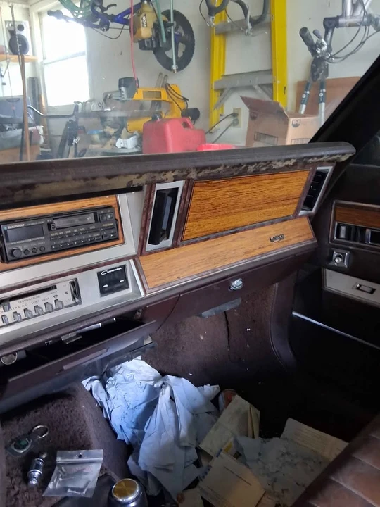 1982 Chrysler LeBaron - Image 8 of 10