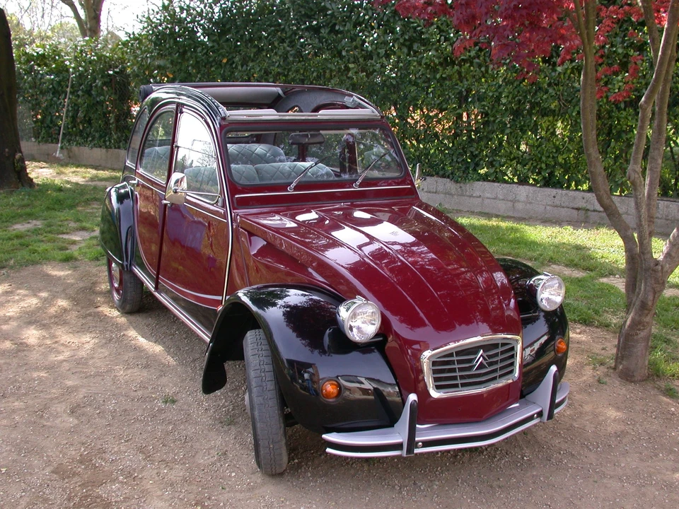 1982 Citroen 2CV - Image 8 of 31