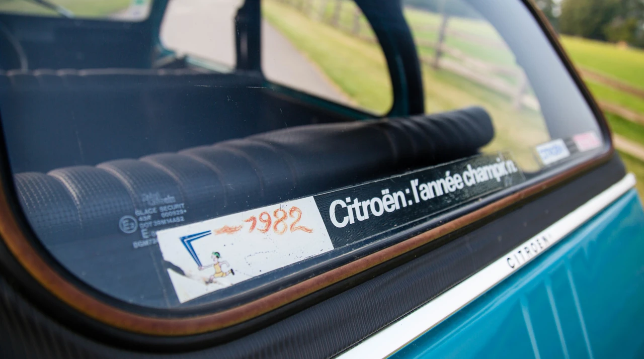 1982 Citroen 2CV - Image 10 of 19