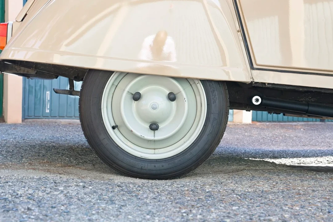 1982 Citroen 2CV - Image 14 of 30