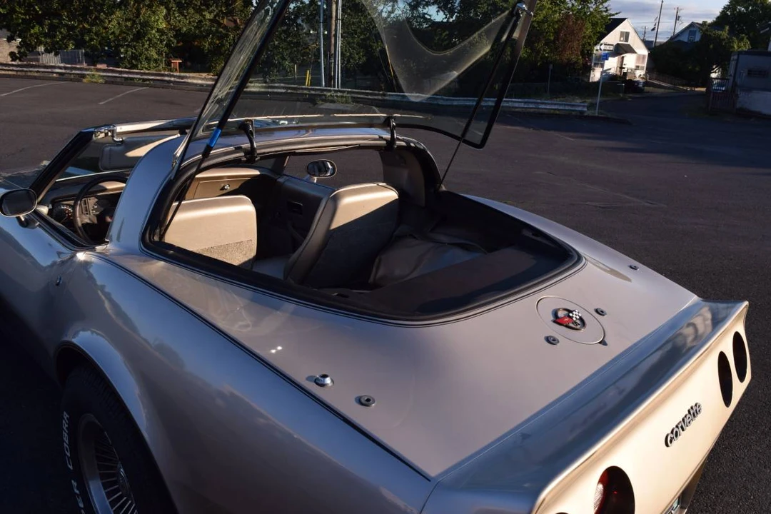 1982 Chevrolet Corvette C3 - Image 10 of 24