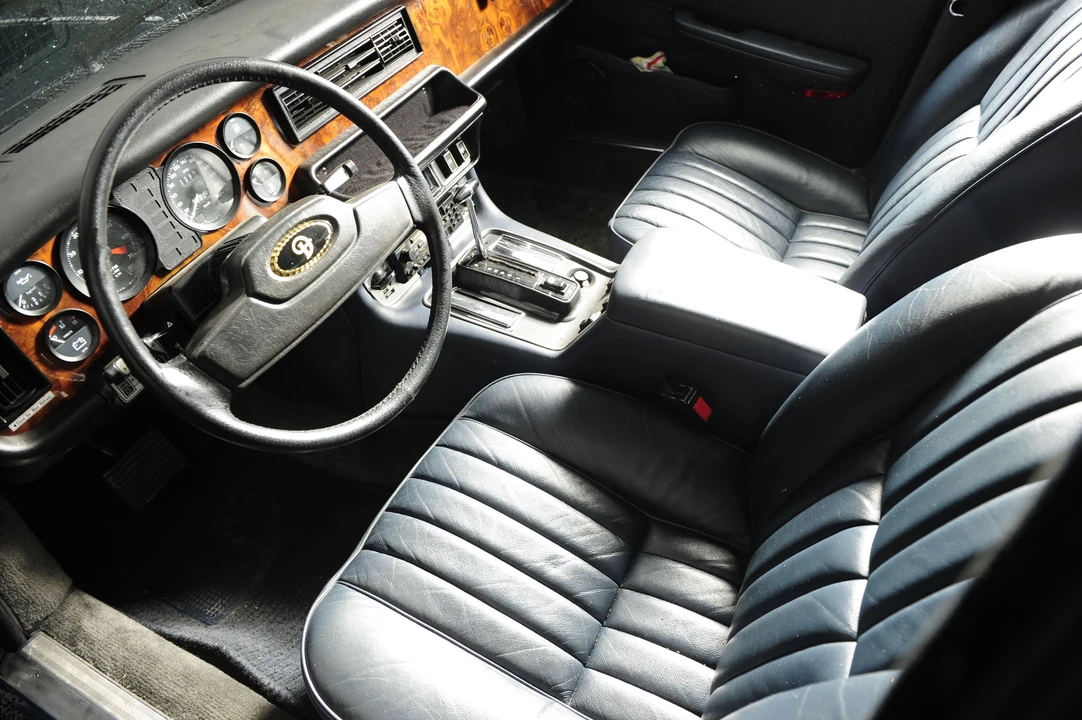 1982 Daimler - Image 2 of 4