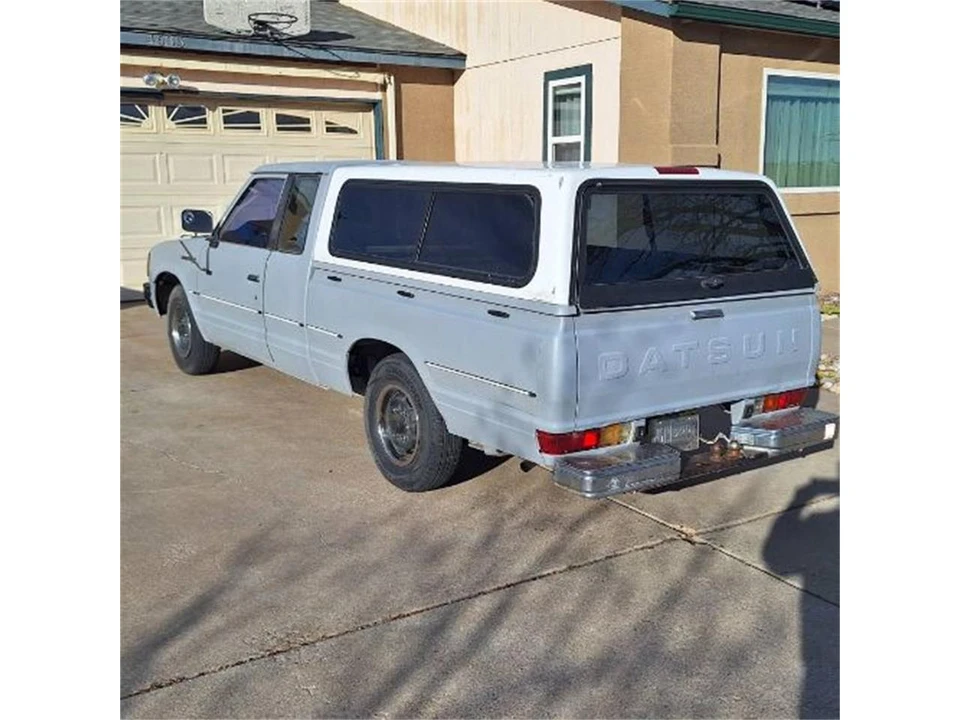 1982 Nissan Sentra - Image 12 of 14