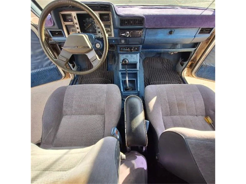 1982 Nissan Sentra - Image 9 of 14