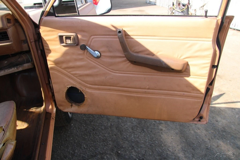 1982 Nissan - Image 19 of 21