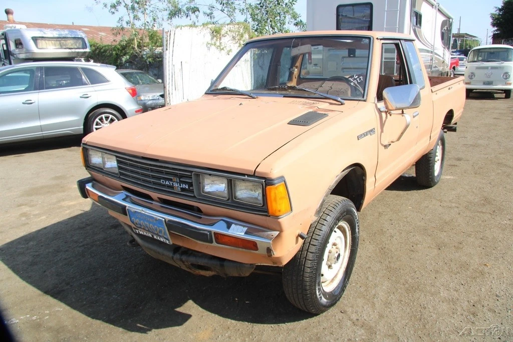 1982 Nissan - Image 2 of 21