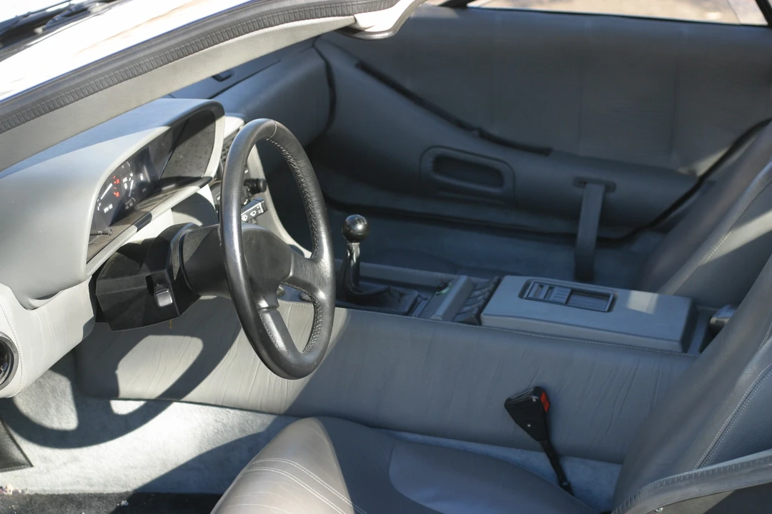 1982 DeLorean DMC-12 - Image 18 of 31