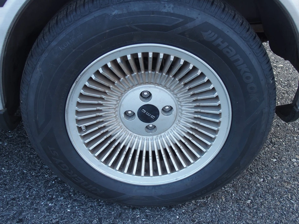 1982 DeLorean DMC-12 - Image 22 of 31