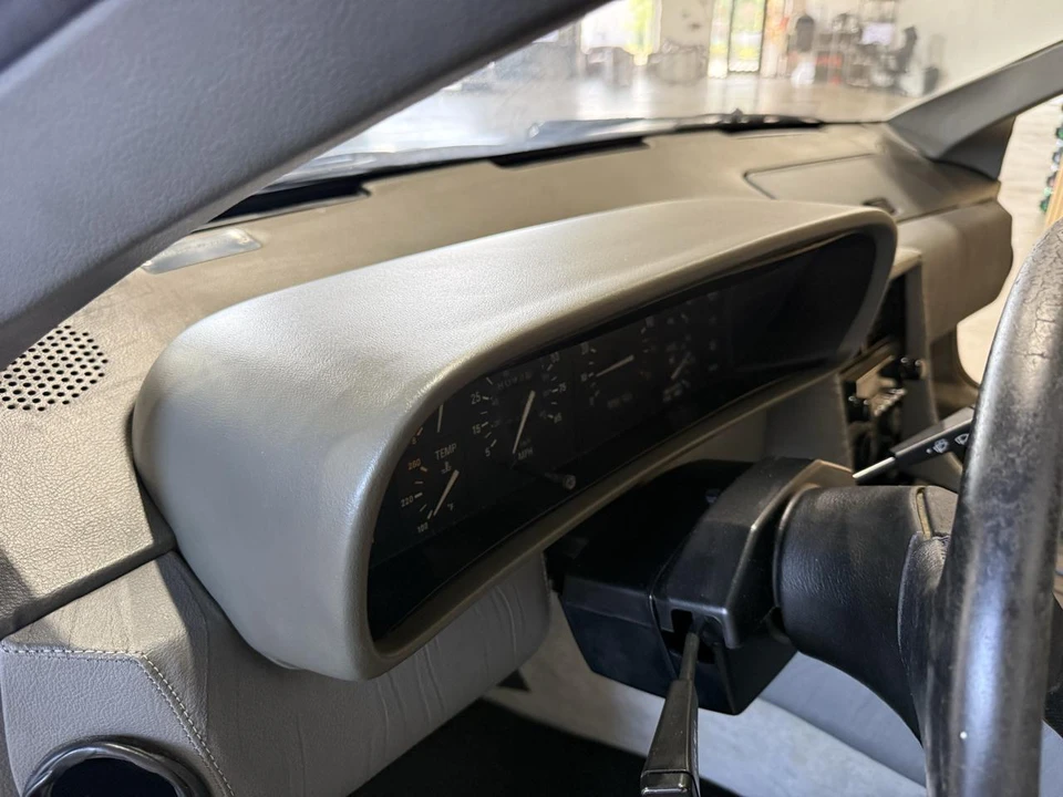 1982 DeLorean DMC-12 - Image 30 of 31