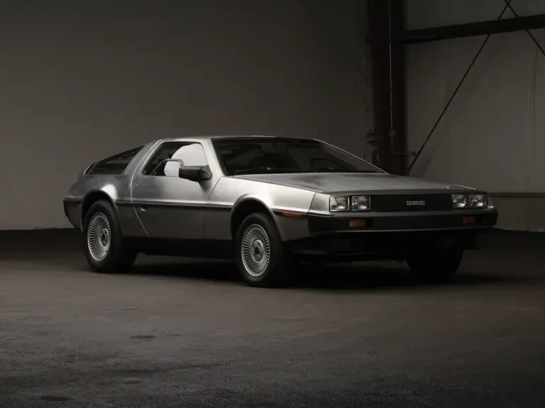 1982 DeLorean DMC-12 - Image 2 of 2