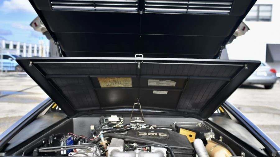 1982 DeLorean DMC-12 - Image 13 of 31
