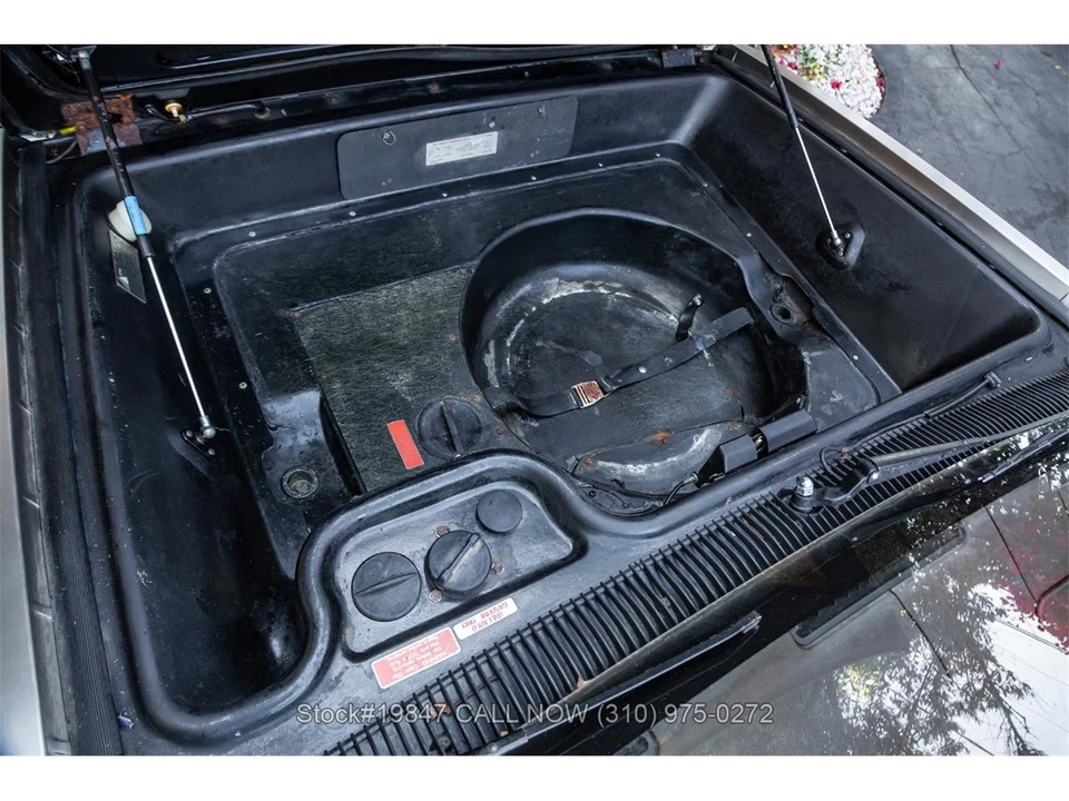 1982 DeLorean DMC-12 - Image 23 of 31