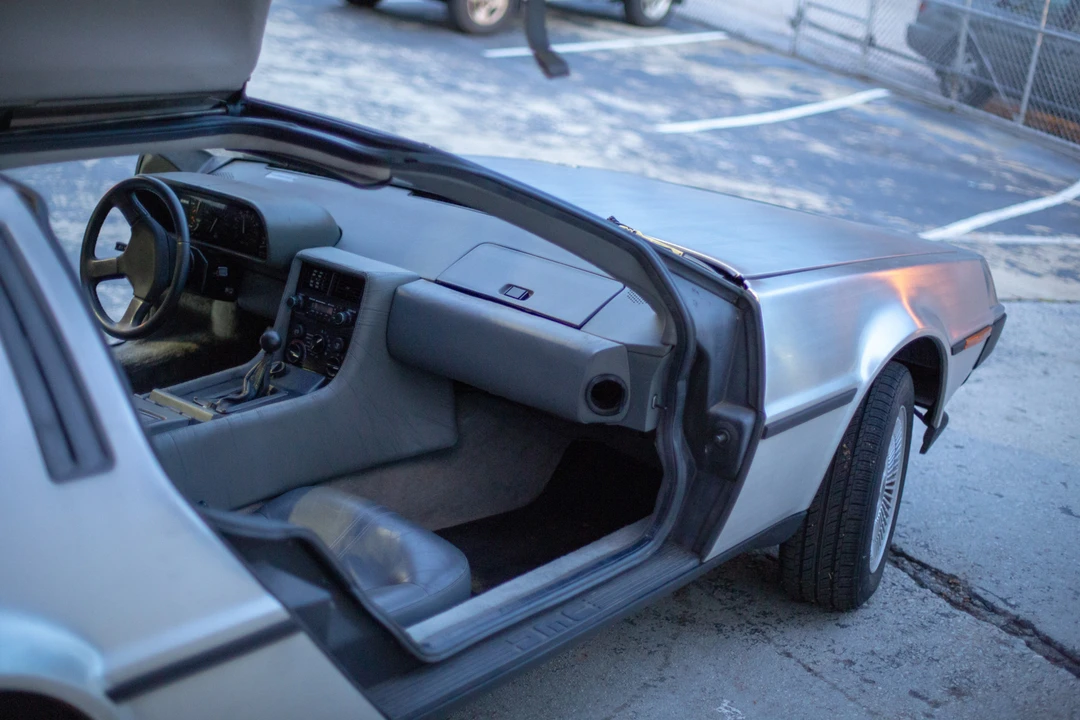 1982 DeLorean DMC-12 - Image 30 of 31