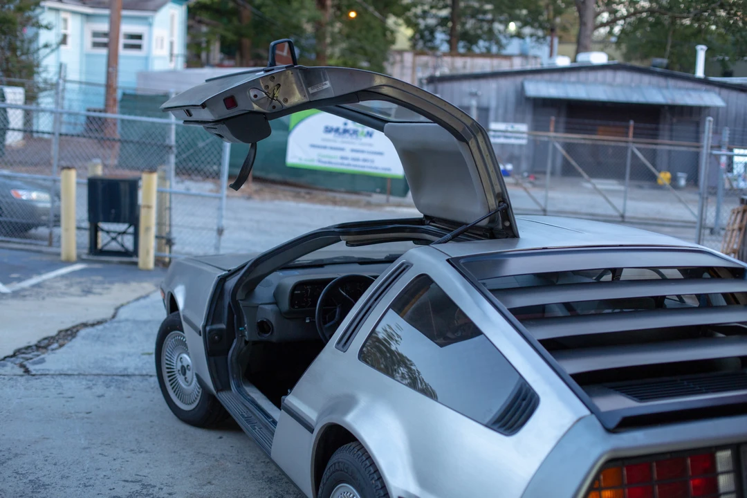 1982 DeLorean DMC-12 - Image 18 of 31