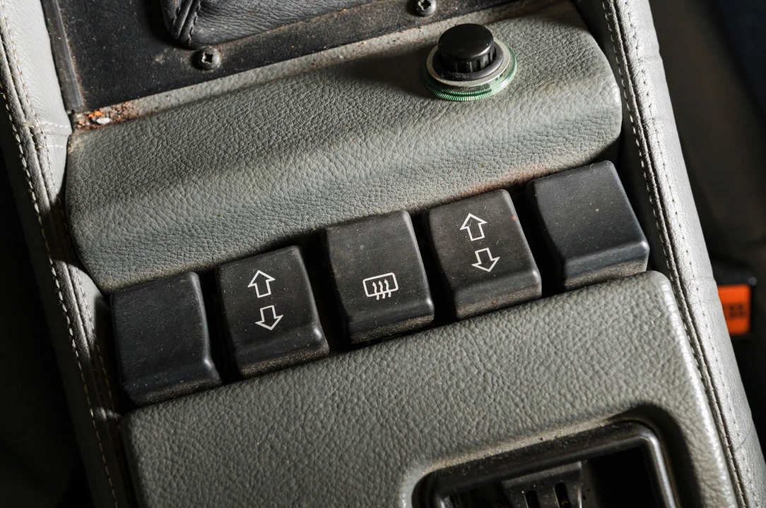 1982 DeLorean DMC-12 - Image 23 of 31