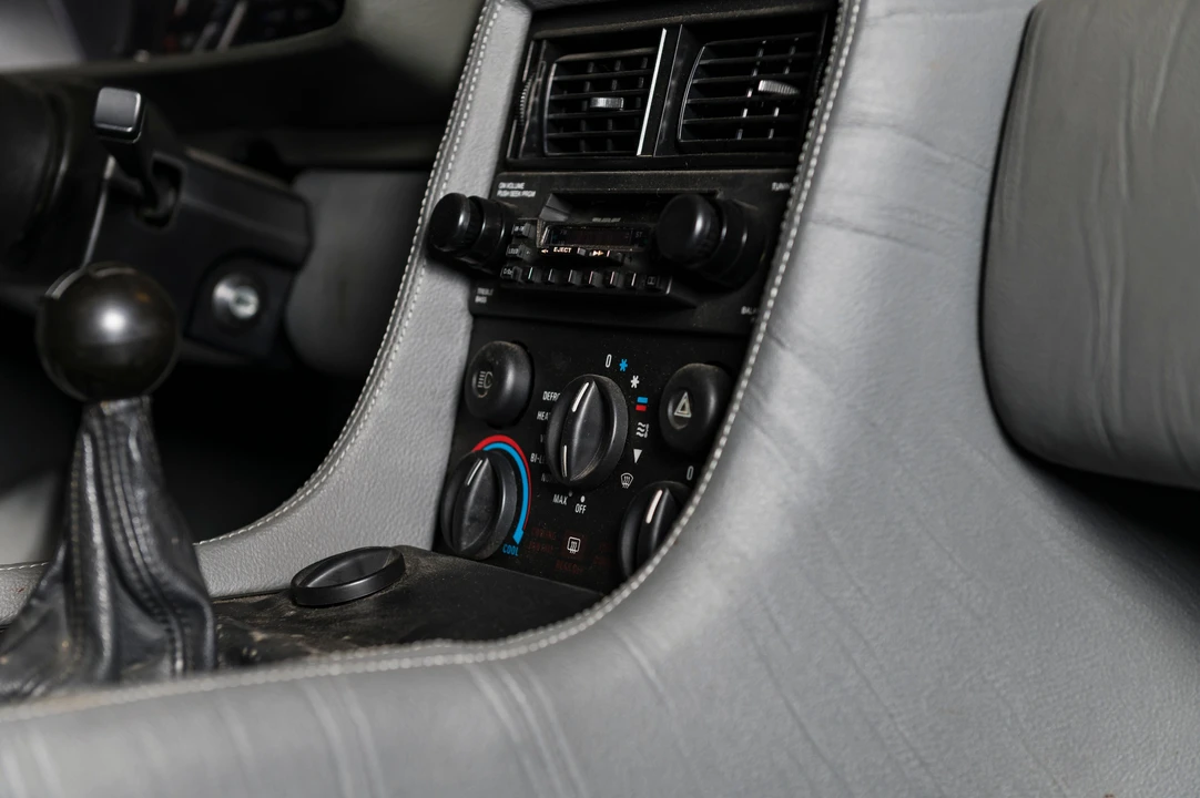 1982 DeLorean DMC-12 - Image 29 of 31