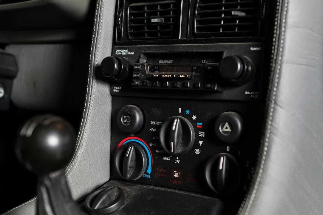 1982 DeLorean DMC-12 - Image 28 of 31