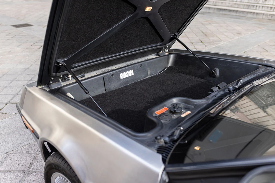 1982 DeLorean DMC-12 - Image 20 of 31