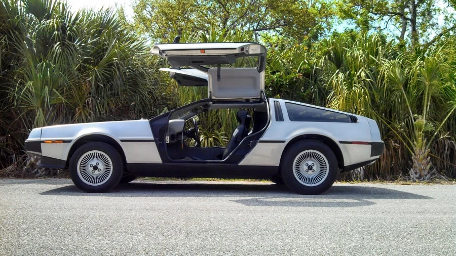 1982 DeLorean DMC-12 - Image 2 of 3