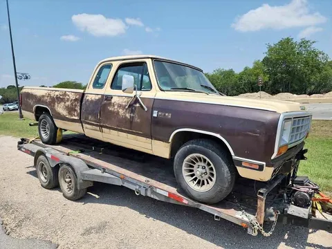 1982 Dodge D150 Club Cab Long Bed