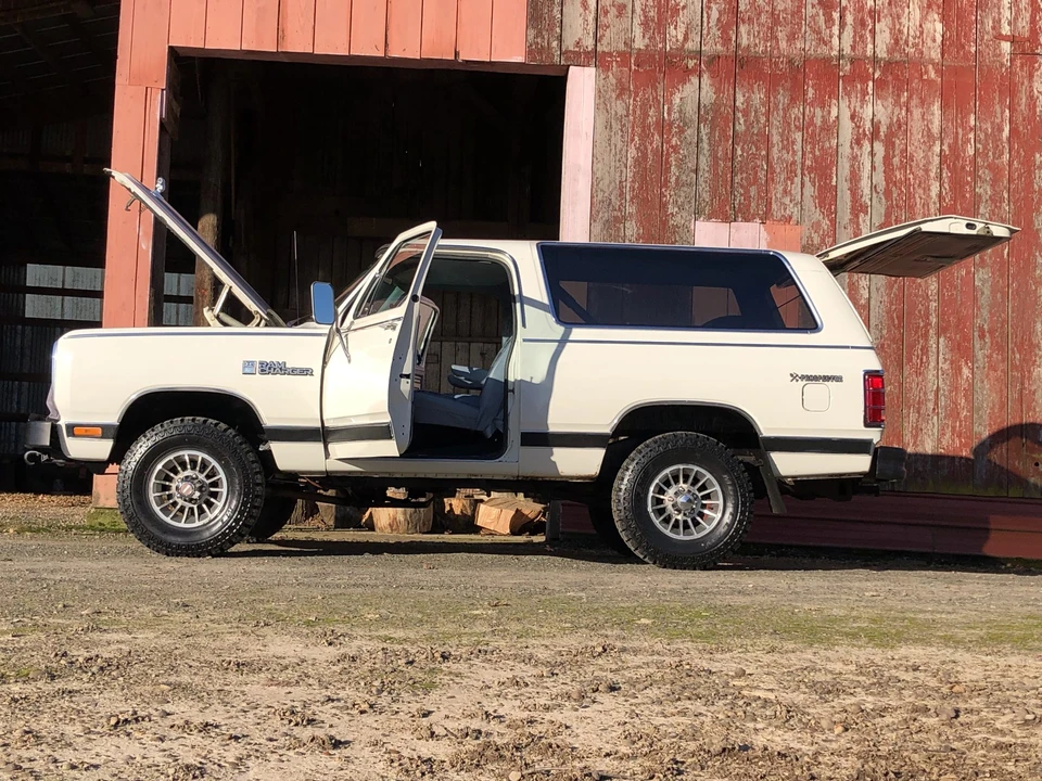 1982 Dodge Ramcharger - Image 23 of 31
