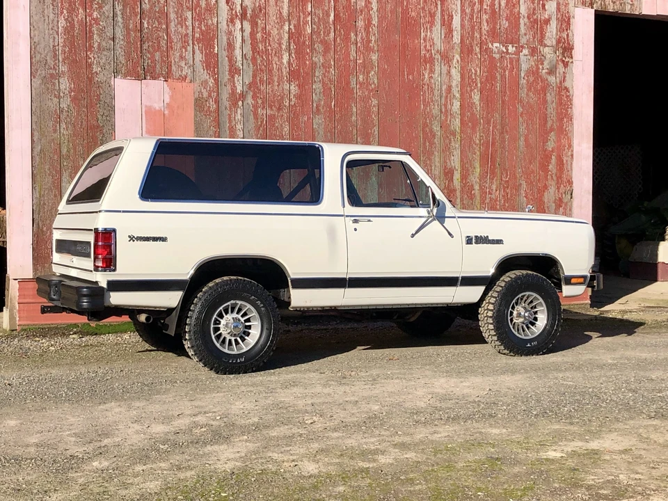 1982 Dodge Ramcharger - Image 11 of 31