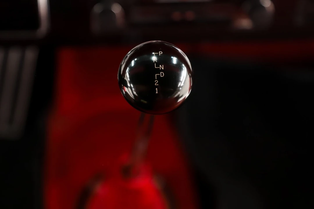 1982 Duesenberg - Image 4 of 12