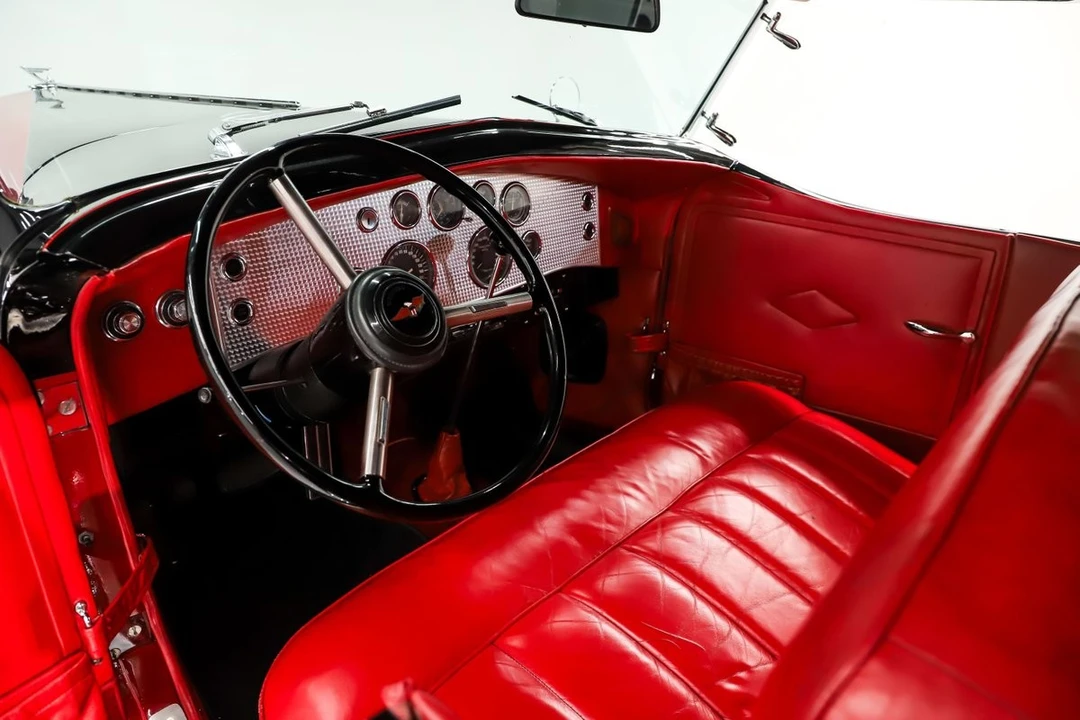 1982 Duesenberg - Image 2 of 12