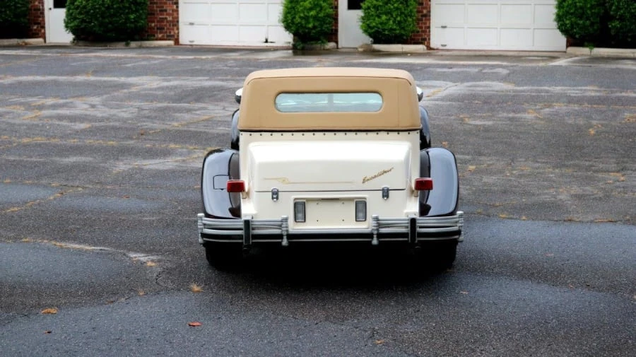 1982 Excalibur - Image 8 of 11