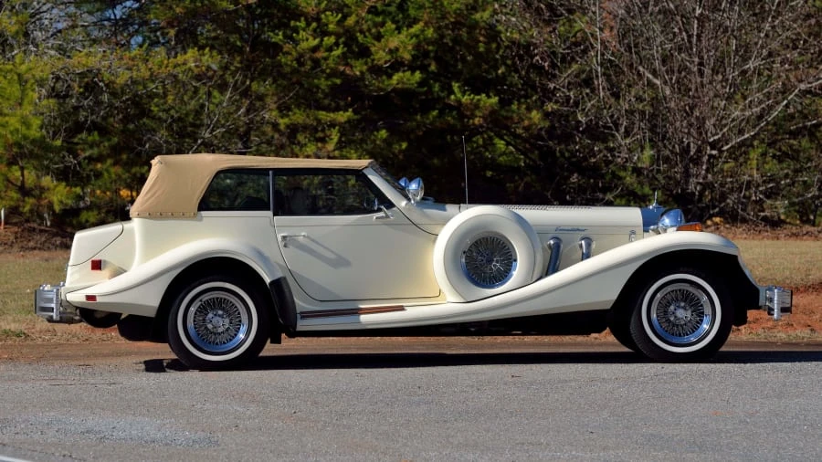 1982 Excalibur - Image 2 of 27