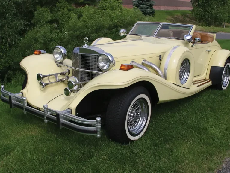 1982 Excalibur - Image 2 of 2