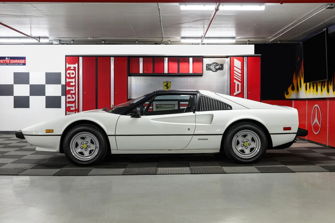 1982 Ferrari 308 GTS - Image 23 of 31