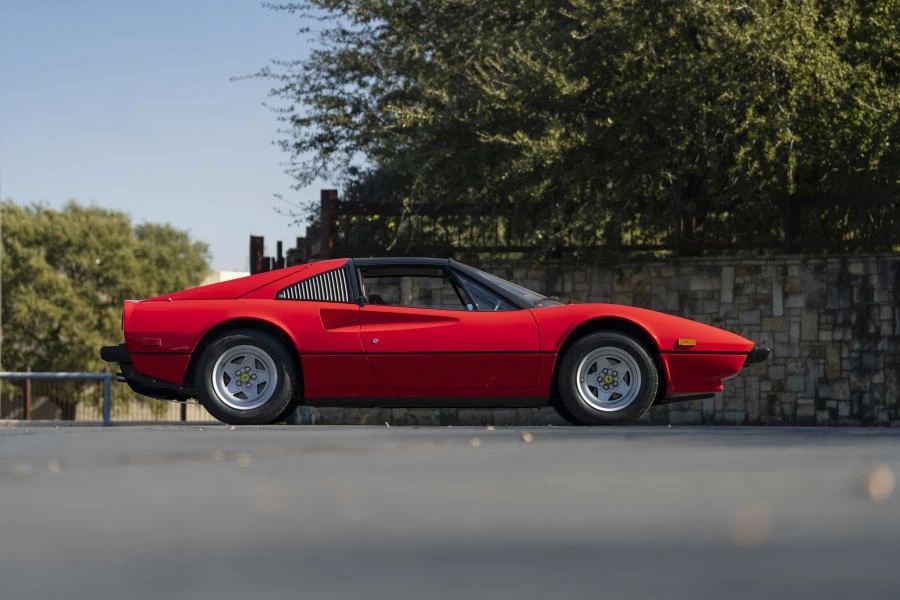 1982 Ferrari 308 GTS - Image 2 of 31