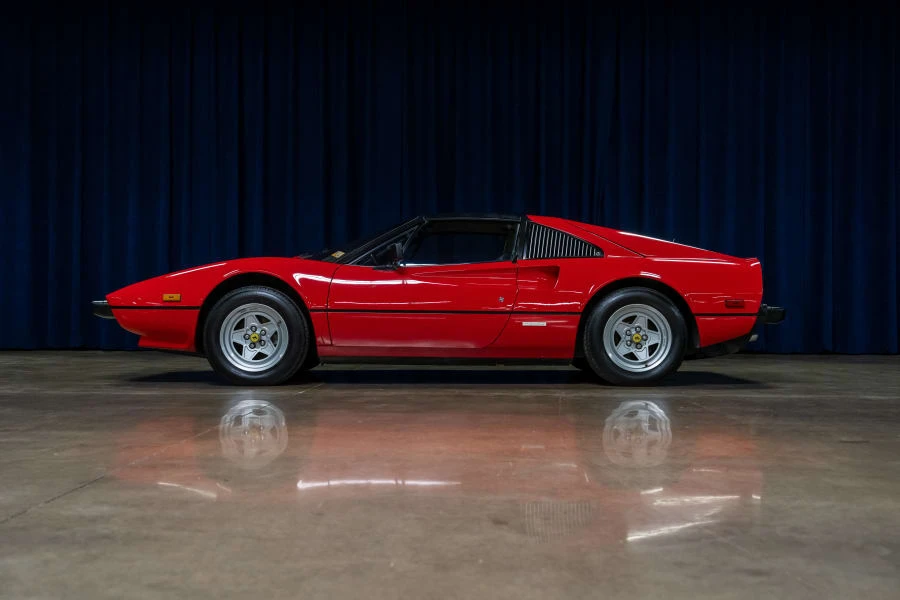 1982 Ferrari 308 GTS - Image 2 of 28