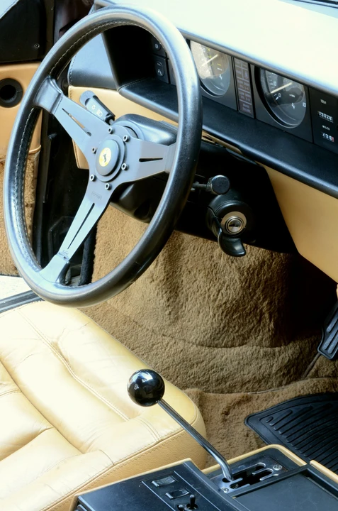 1982 Ferrari Mondial 8 - Image 3 of 17