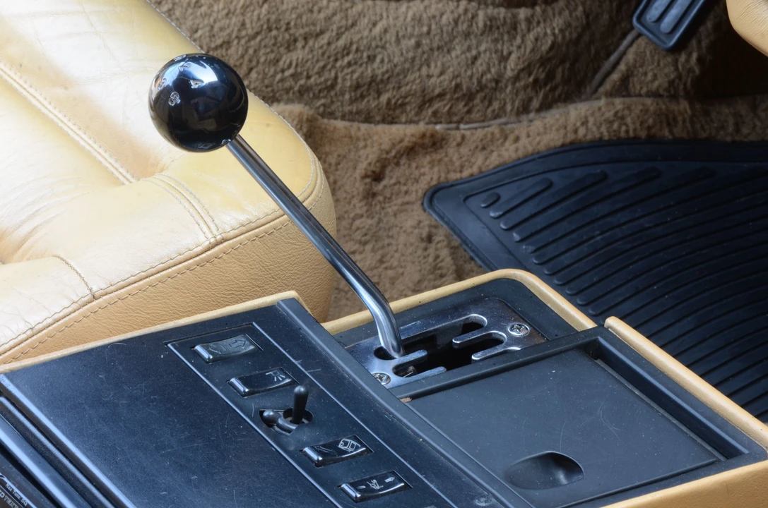 1982 Ferrari Mondial 8 - Image 17 of 17